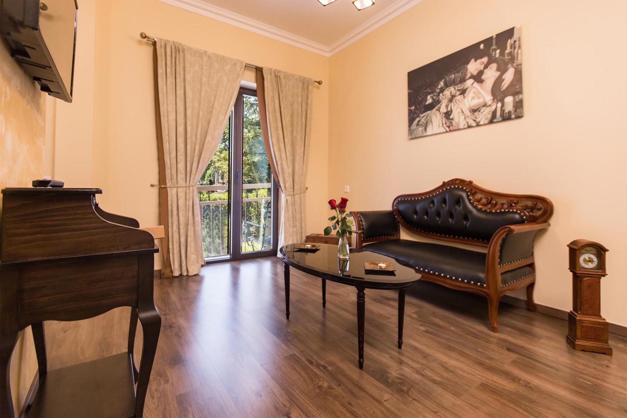 Theatro Hotel Odysseon Kalampaka Rum bild